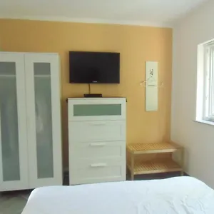 Kolman Cres